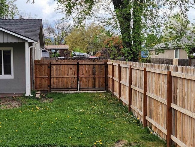 Building Photo - 2411 Crater Lake Ave