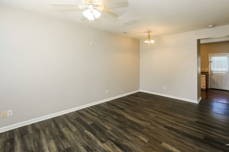 Building Photo - 3019 Nevin Pl Dr