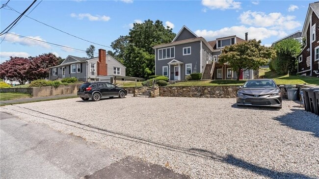 Building Photo - 54 Hillside Ave