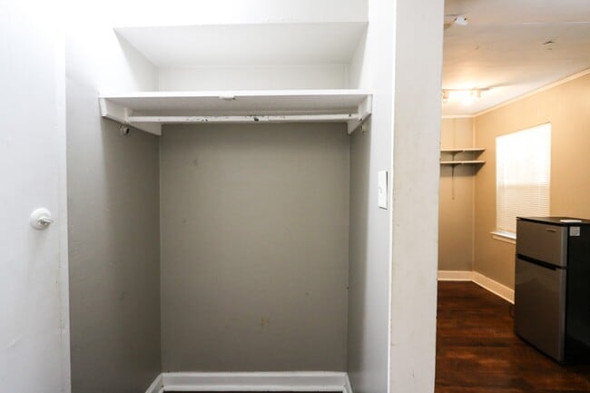 Building Photo - 4615 University Oaks Blvd