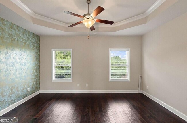 Building Photo - 7850 Laurel Crest Dr
