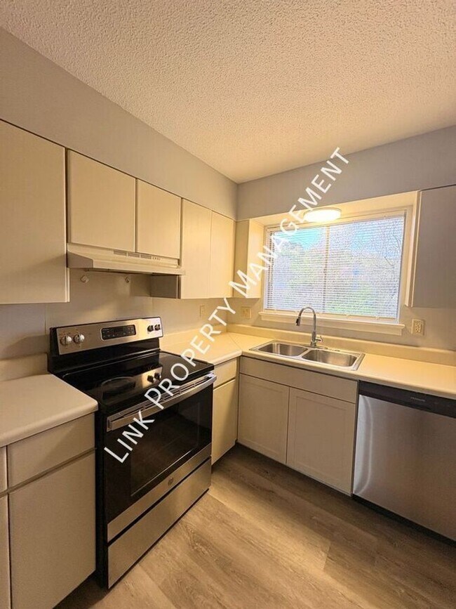 Building Photo - 3403/3405 Gail