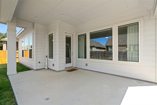 Building Photo - 4300 Sutter Cv