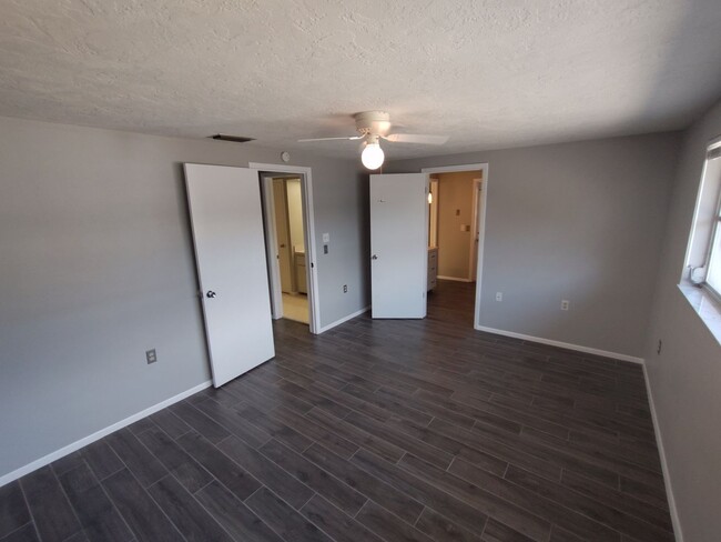 Building Photo - Coming Soon!!  Avaliable May 1, 2025 Spaci...