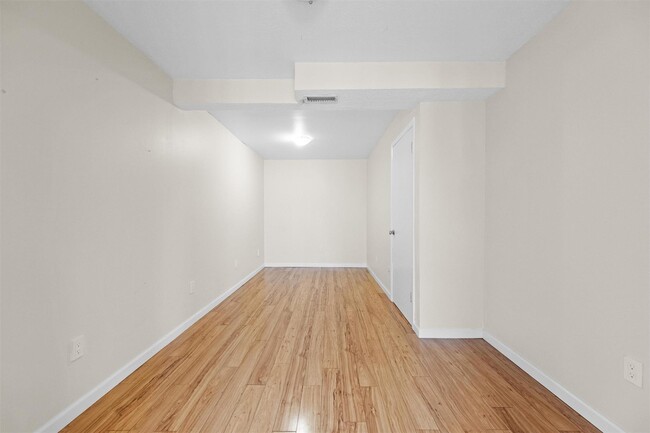 Building Photo - 4 Woodbine Dr