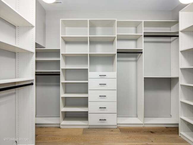 Building Photo - 1143 W Montana St