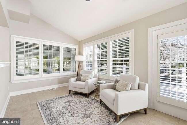 Building Photo - 19925 Interlachen Cir