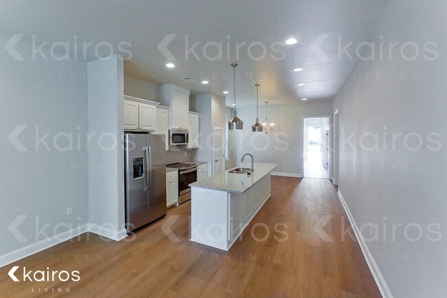 Building Photo - 4816 W Dacha Ln