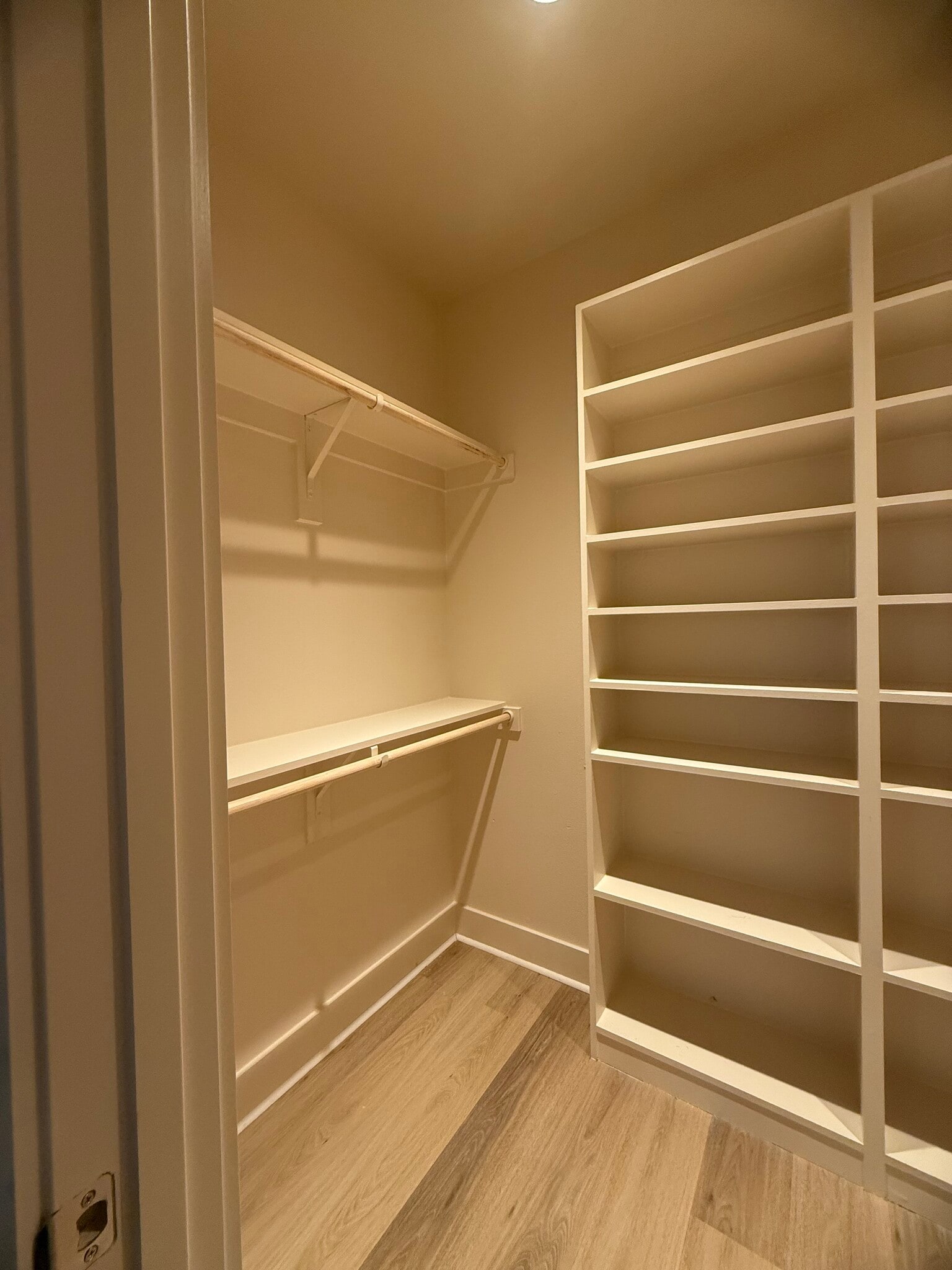 Building Photo - 104 Kirkland St