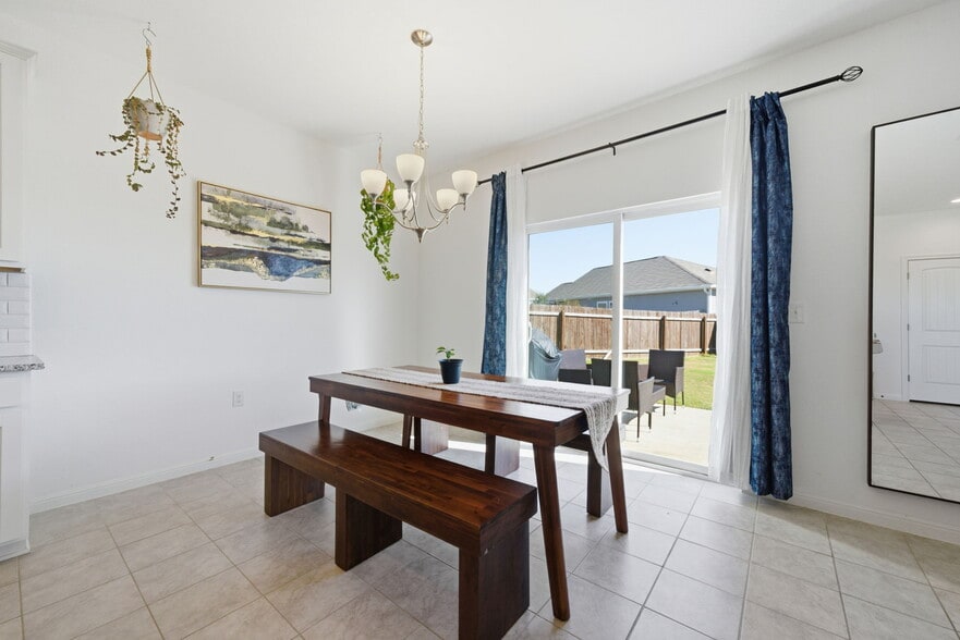 Building Photo - 13011 Tarland St