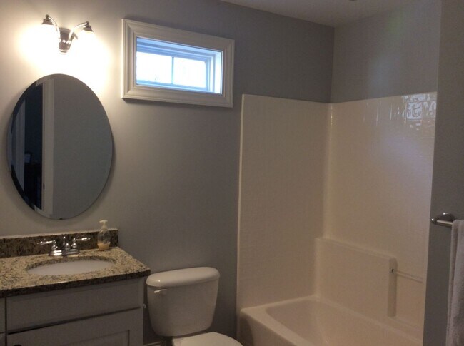 Building Photo - Beautiful home in Longleaf Pines