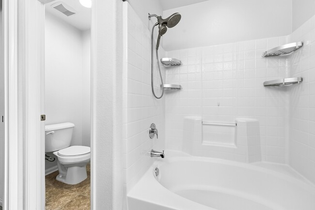 Building Photo - 1460 Mockingbird Ct