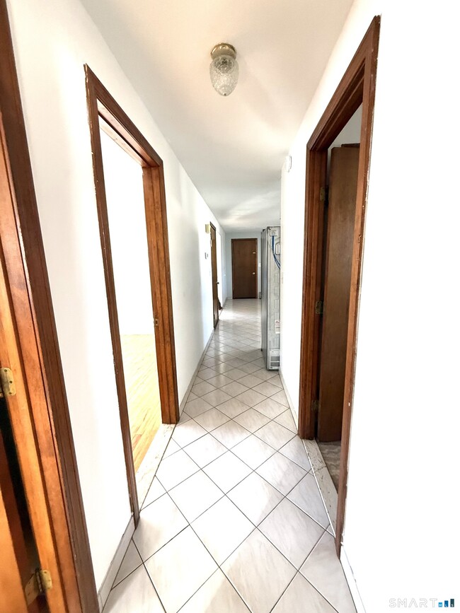 Building Photo - 189 Oakland Ave