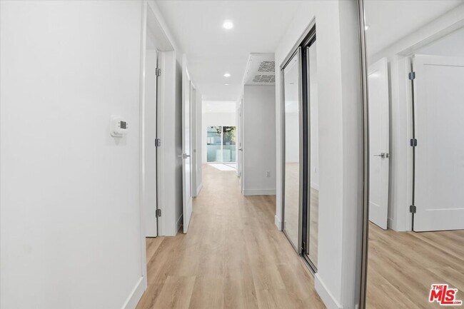 Building Photo - 1820 Prosser Ave