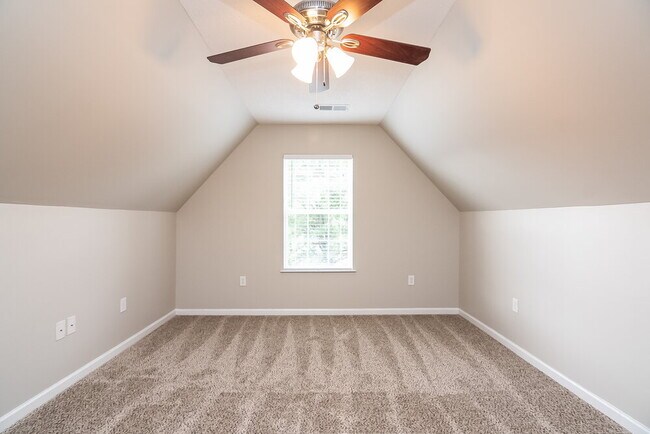 Building Photo - 748 Northwood West Cove