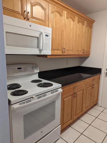 Building Photo - 6051 SW 41st St
