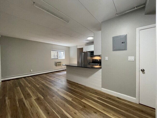 Building Photo - 24 Highland Ave