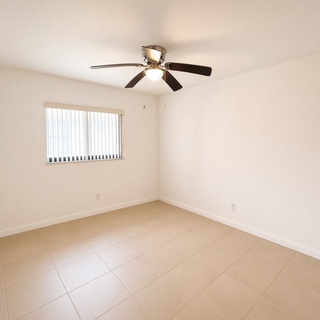 Building Photo - 11470 Char Ann Dr
