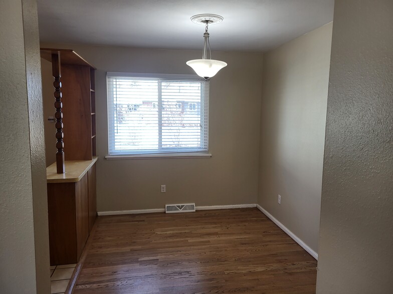 Dining room - 1909 Collier Ave