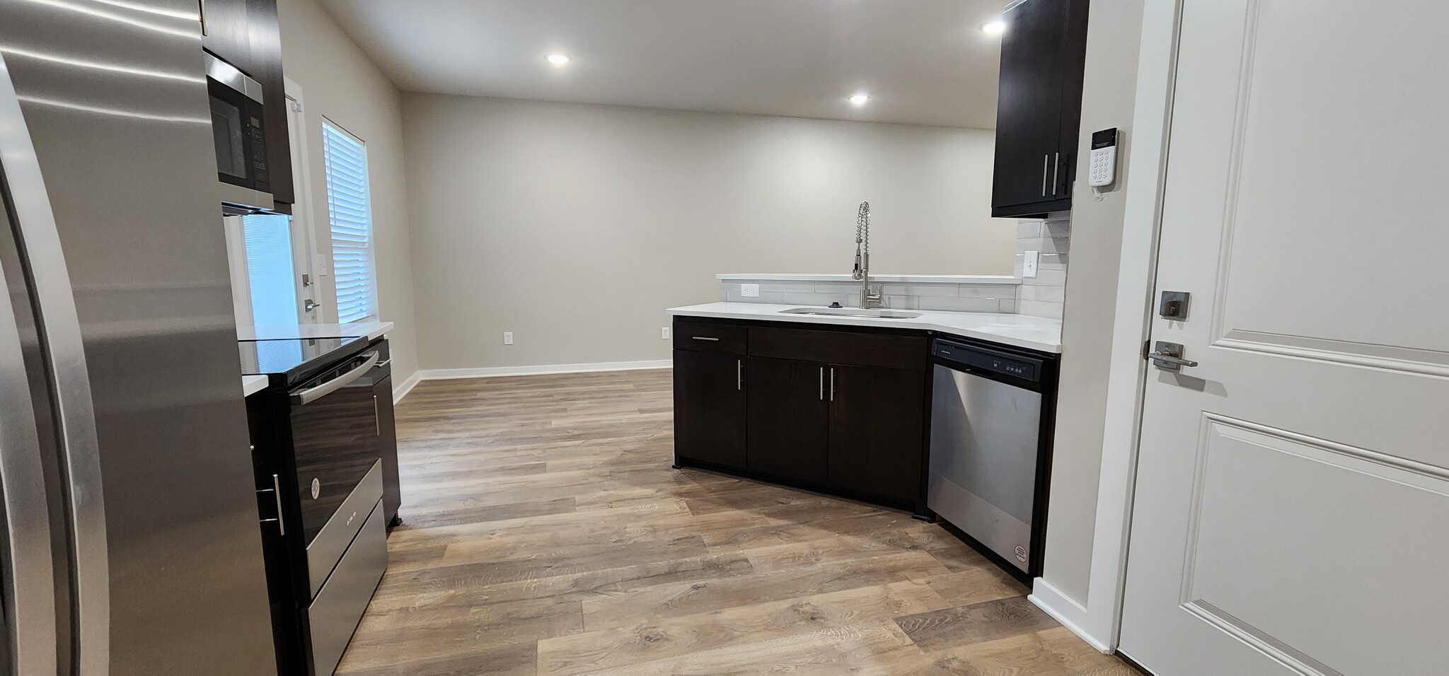 Kitchen/Breakfast Nook - 10624 Brothers Ln