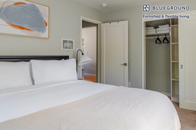 Building Photo - 1230 Mills St