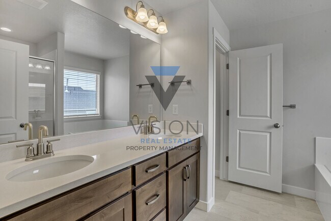 Building Photo - 4093 W Harmony Dr