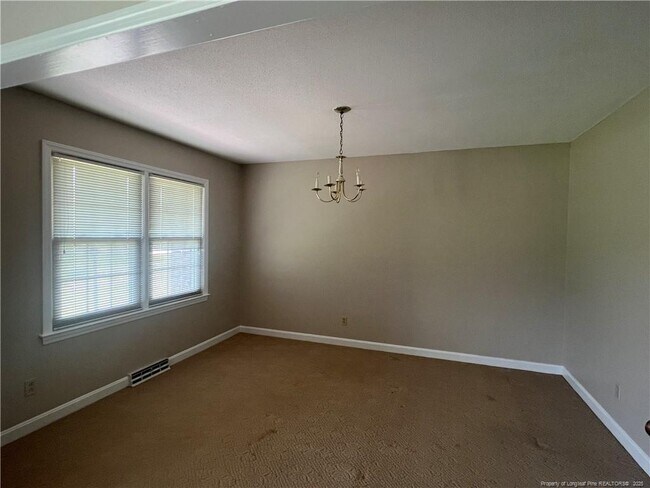 Building Photo - 368 Rock Hill Rd