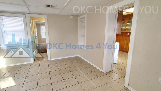 Building Photo - NW OKC 4 Bed Near I-44 & NW 23rd St.