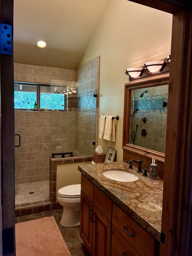 Building Photo - 10381 Reynold Way