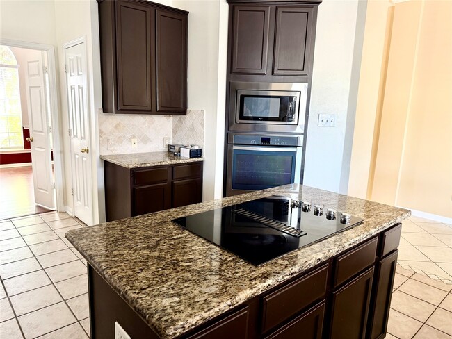 Building Photo - 1723 Wind Trace Cove