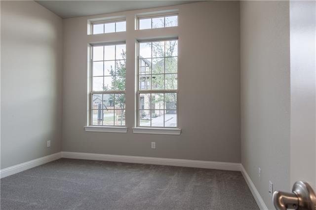 Building Photo - 8604 Pine Valley Dr