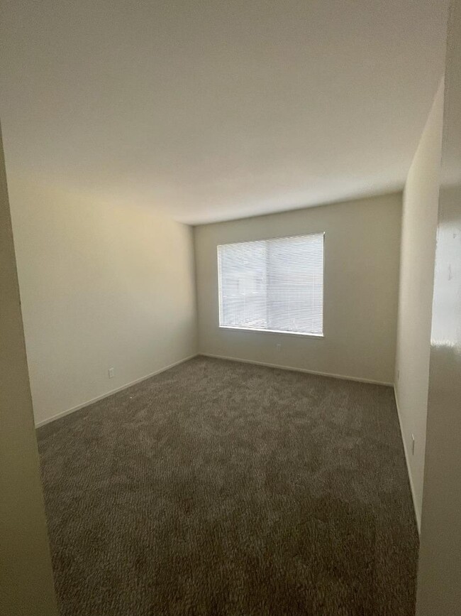 Building Photo - 3316 Brittan Ave