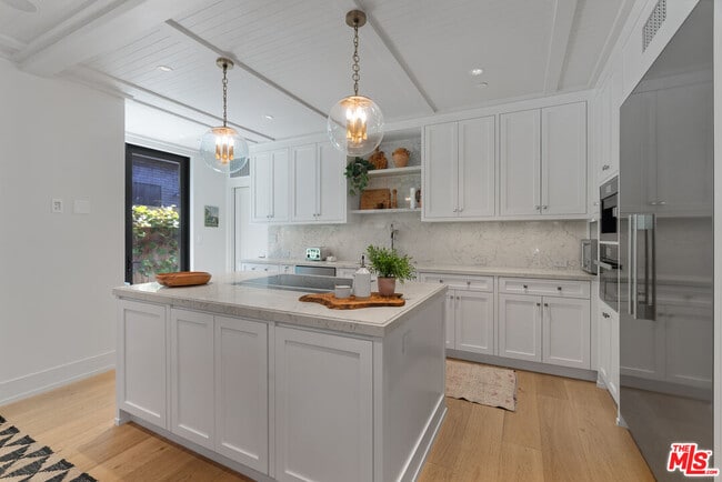 Building Photo - 929 Marco Pl