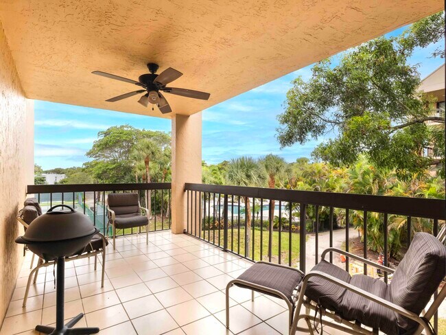 Building Photo - 500 Egret Cir