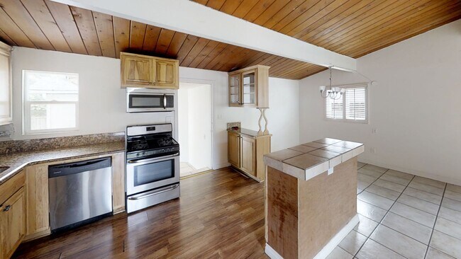 Building Photo - 5775 Baja Dr