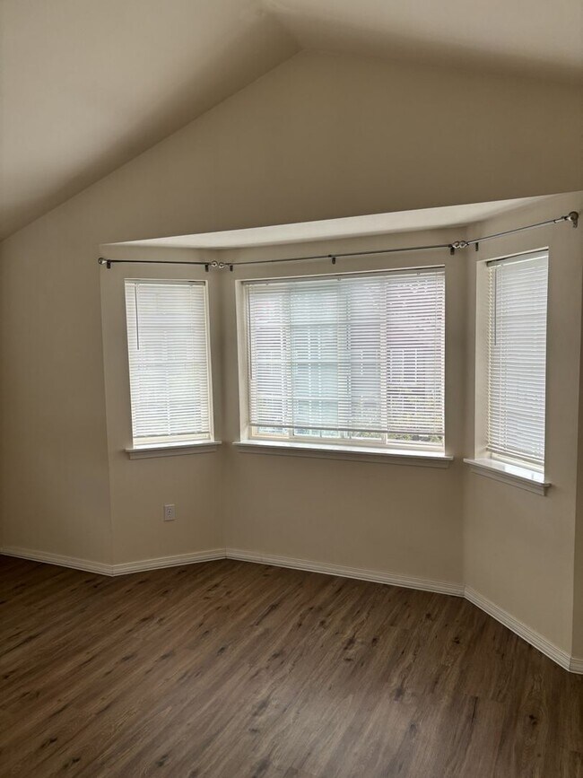 Building Photo - 1756 NW 59th St