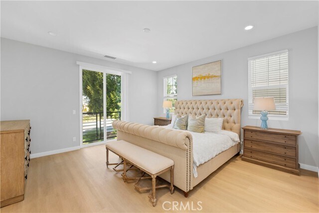 Building Photo - 136 Modjeska