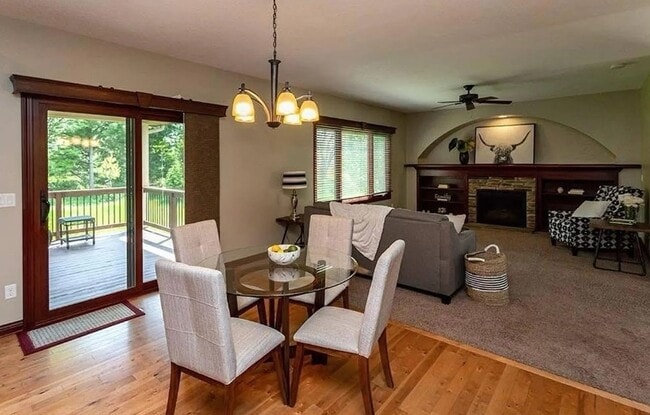 Building Photo - 8700 Wooded Point Dr