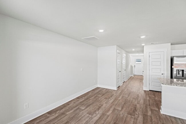 Building Photo - Brand New Townhome- Bike to the beach!!! **MOVE-IN SPECIAL**