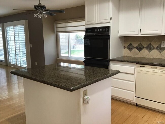 Lots of granite counters - 20111 Cavern Ct