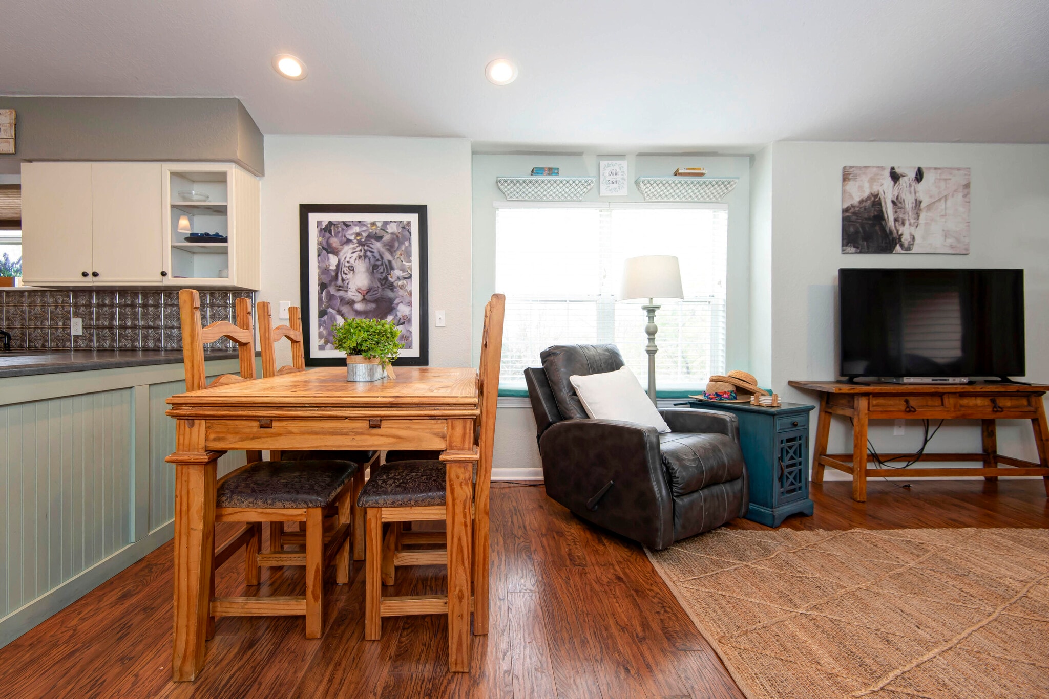 Building Photo - 175 W Rockford Dr