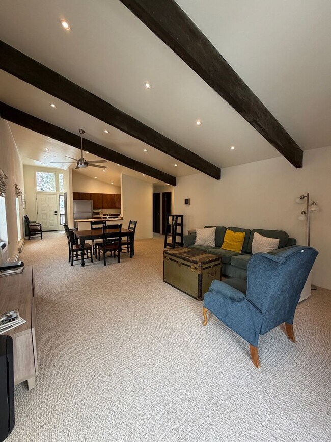 Building Photo - Furnished 2 Bedroom 1.5 Bath Condo on the Roaring Fork River