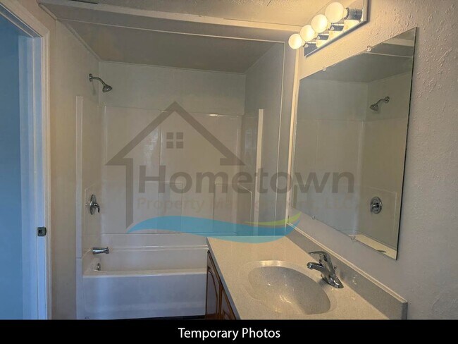 Building Photo - Relaxed Country Living in Athol – 2 Bed, 2...