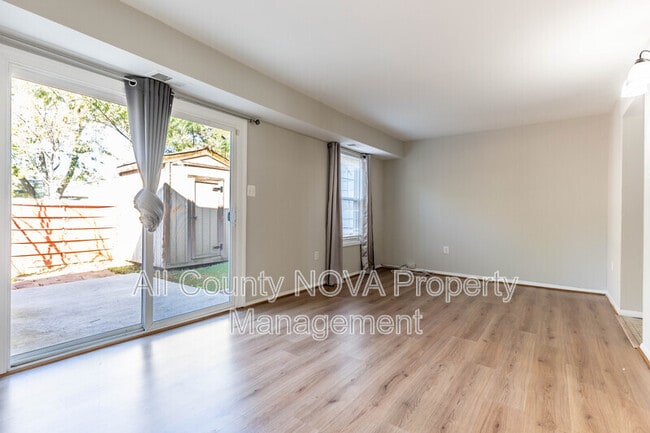 Building Photo - 1438 Cottonwood Ct