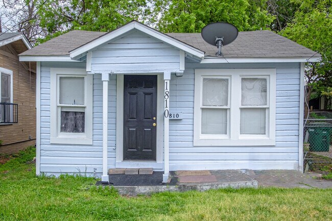 2BR/1BA Ideal Home Near Downtown - 2BR/1BA  Ideal Home Near Downtown