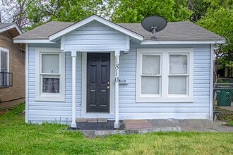 Building Photo - 2BR/1BA  Ideal Home Near Downtown