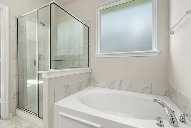 Building Photo - 13401 Emerald Mallard Dr