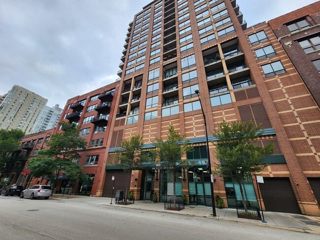 Building Photo - 400 W Ontario St