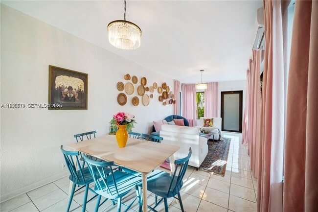 Building Photo - 13654 NE 20th Pl