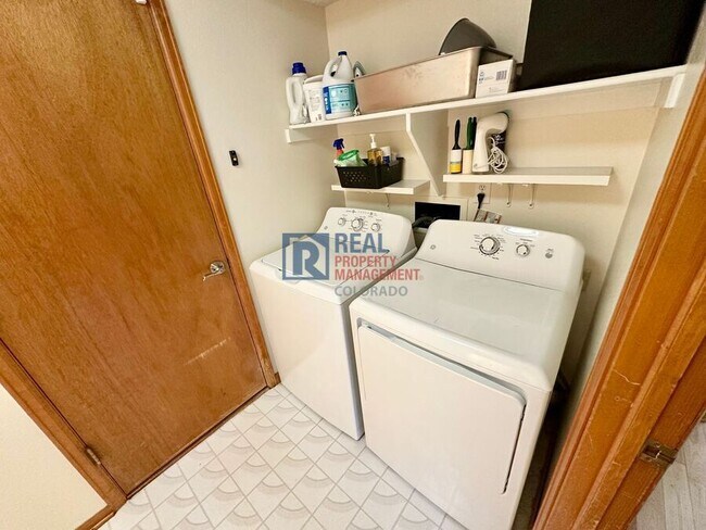 Building Photo - 19907 E Crestline Pl